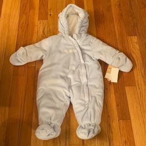 Carter’s snow suit 3-6 months
